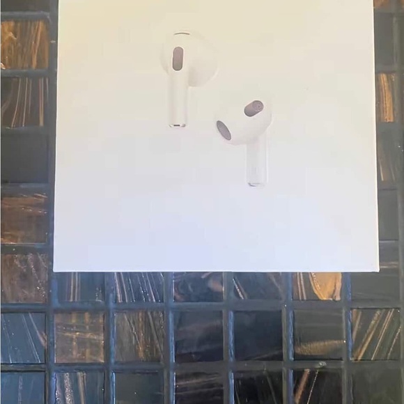 Apple AirPods Pro with White Finish